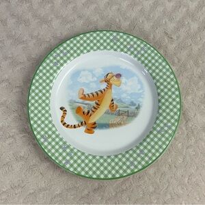 Disney Winnie the Pooh Tigger Green White Gingham Plaid Edge Salad Plate 9"
